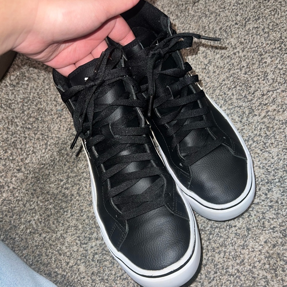 Puma Kaia Mid sneakers